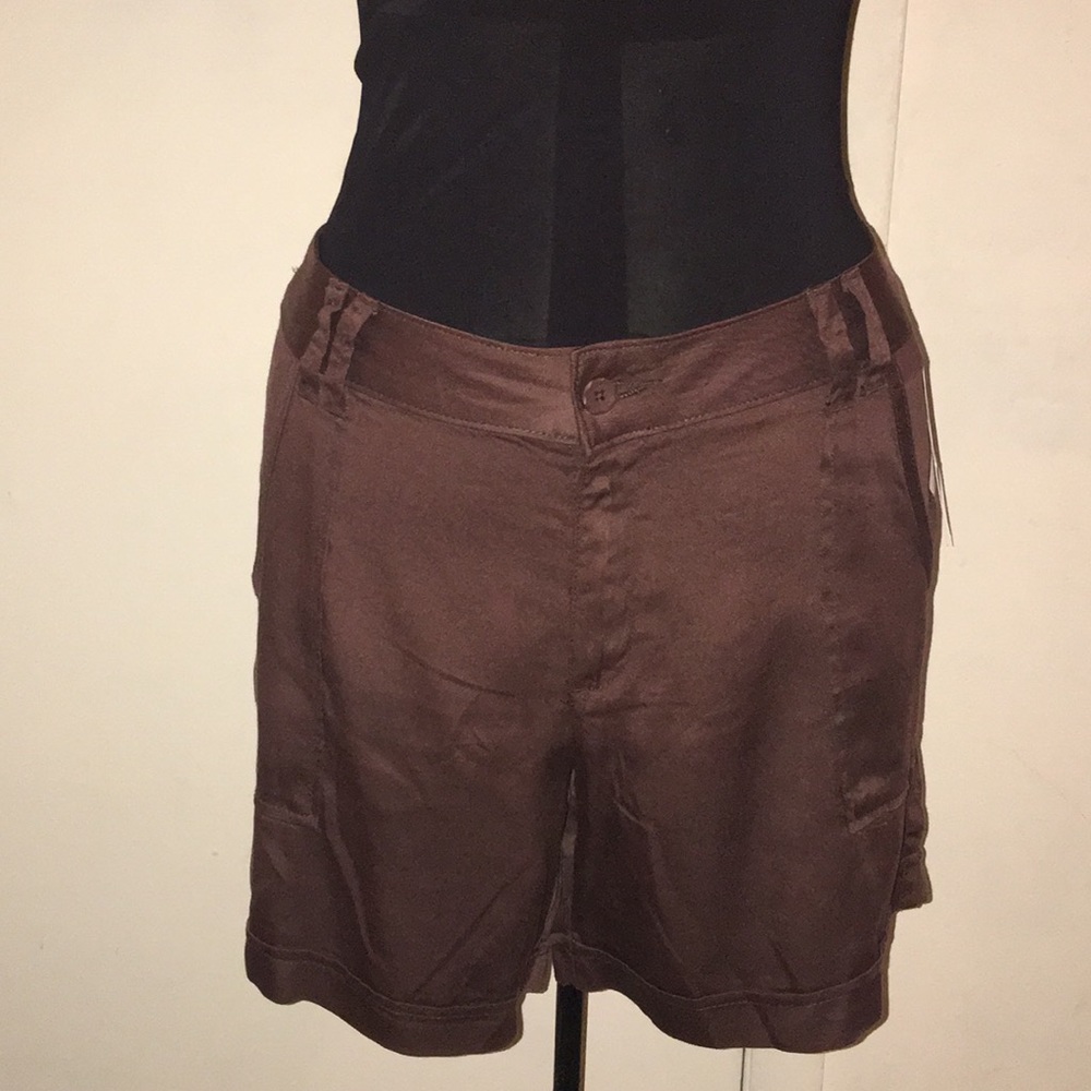 🎉REDUCED 🎉 New Brown Midrise Fit Short🛍